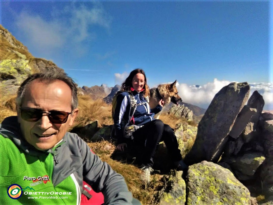 46 Alla Madonnina di vetta del Pietra Quadra (2356 m)-selfie .jpg